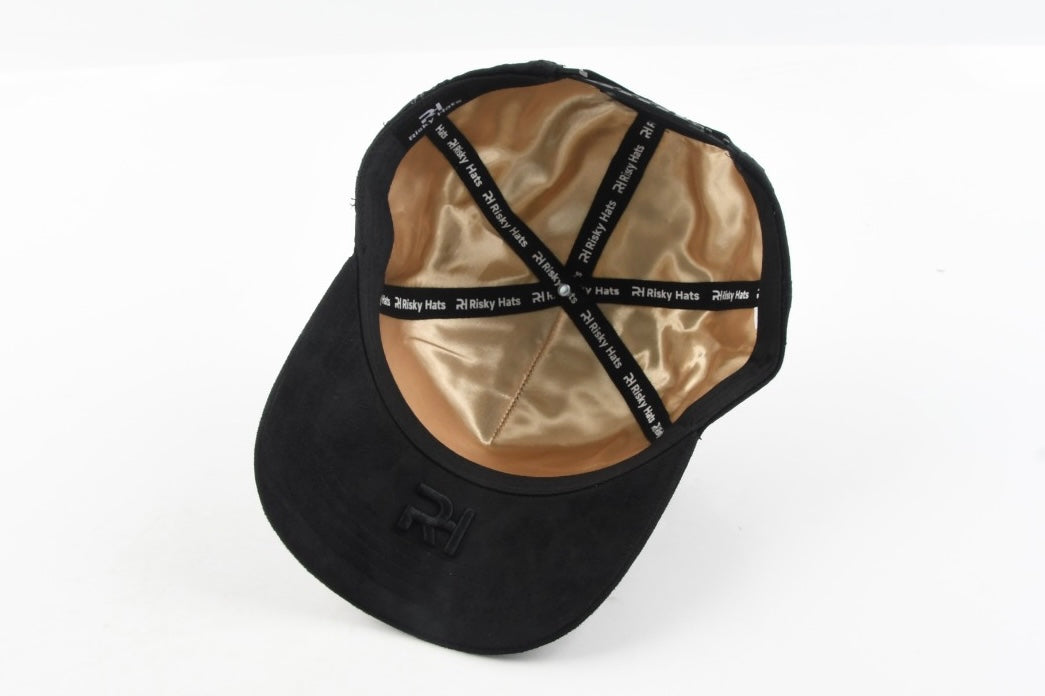 Dios por delante hat